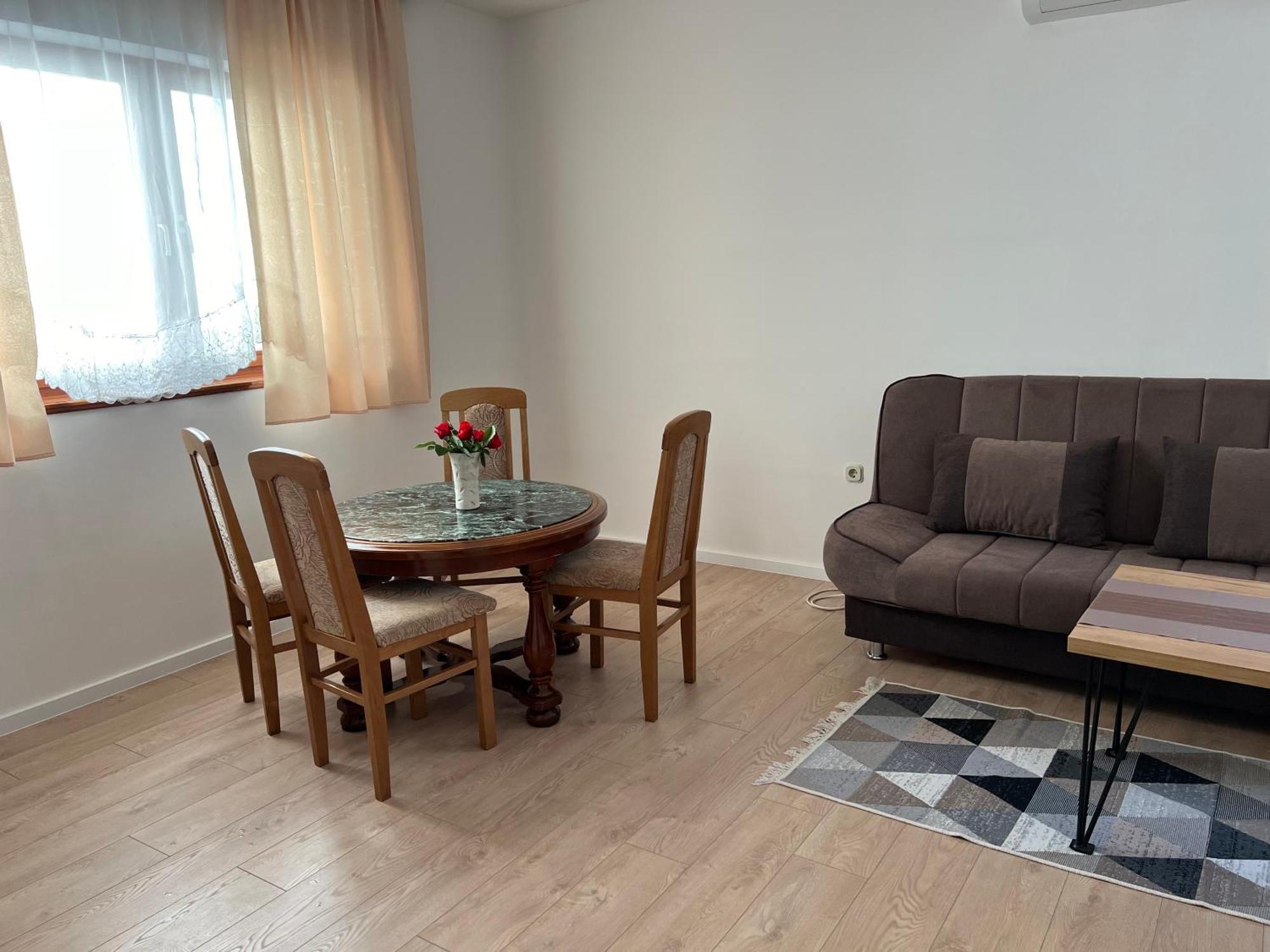 Cheap House Near The Center Of The City Мостар Екстер'єр фото